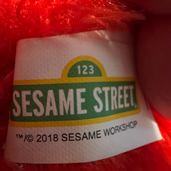 Sesame Street Elmo - Picture 4 of 5
